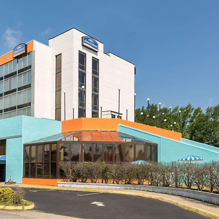 Howard Johnson By Wyndham Williamsburg Norge Ngoại thất bức ảnh