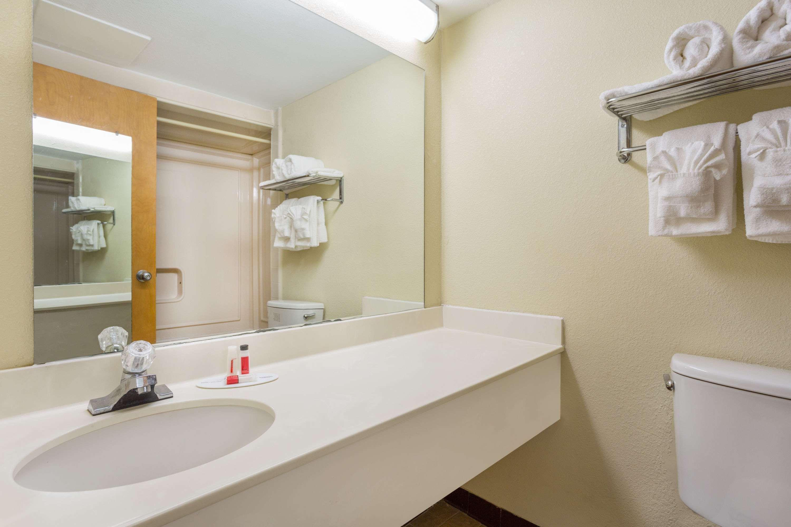 Howard Johnson By Wyndham Williamsburg Norge Ngoại thất bức ảnh